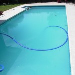 青いプール 青いプール